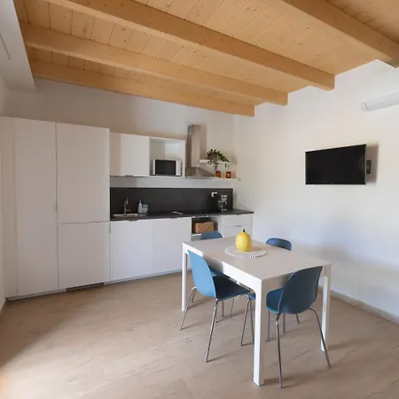 La Casa Nel *