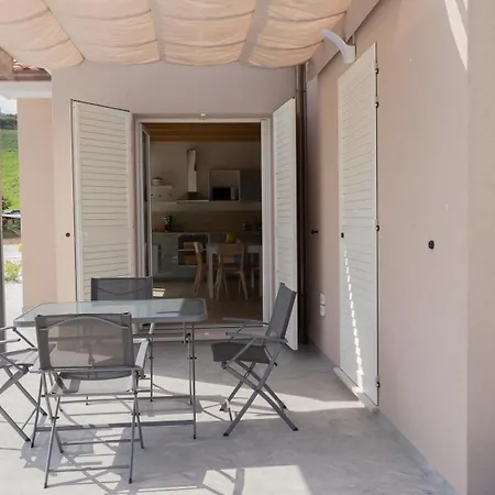 La Casa Nel *